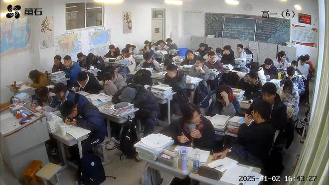 后续来了！网友表示：这嘉奖是不是低了pg电子中国地震中高中生背起同学逃生(图5)