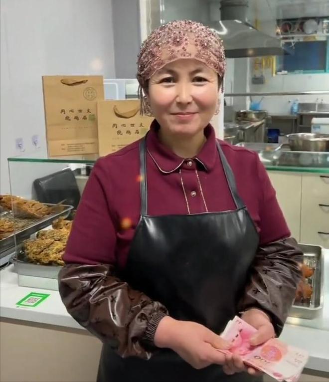 后续来了！网友表示：这嘉奖是不是低了pg电子中国地震中高中生背起同学逃生(图9)