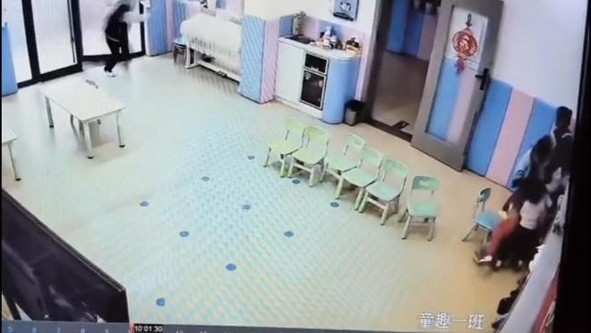 后续来了！网友表示：这嘉奖是不是低了pg电子中国地震中高中生背起同学逃生(图14)